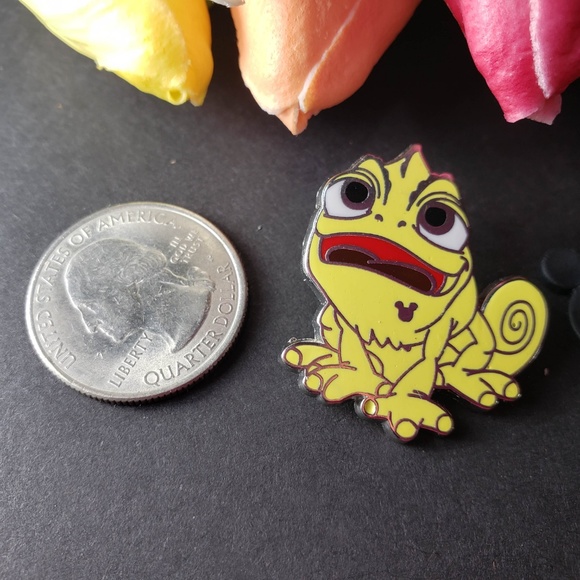 4/$25 Disney Tangled Pascal Yellow Pin - Picture 2 of 4